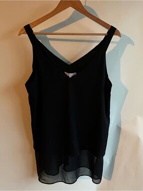 BCBGeneration Blouse Sz Lg Black Double V Neck Tank Sleeveless Shirt EUC
